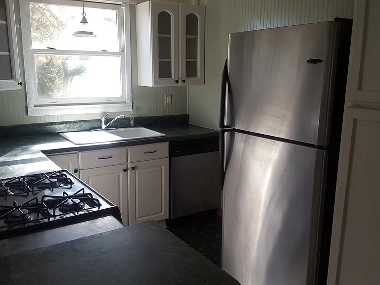1025 Buist Ave #A — Photo 12