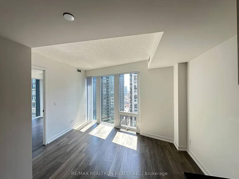 60 Shuter St #2602 — Photo 4