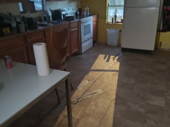 4th image of 2174 County Road 426