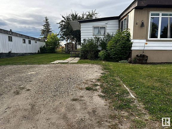 2nd image of 5424 48a Ave