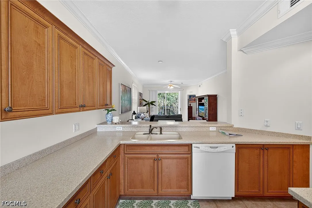 8251 Pathfinder Loop — Photo 4