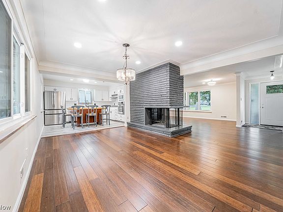 5th image of 6473 Tanglewood Ln