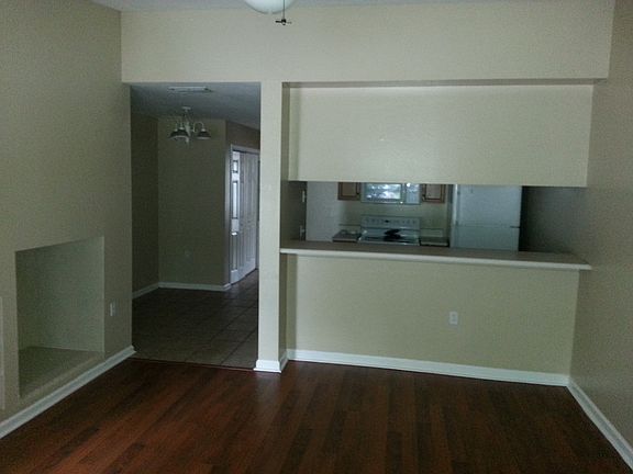 3rd image of 2738 W Tharpe St APT 2602
