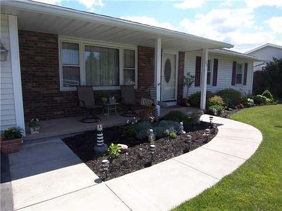 2nd image of 25 Bramblewood Ln W