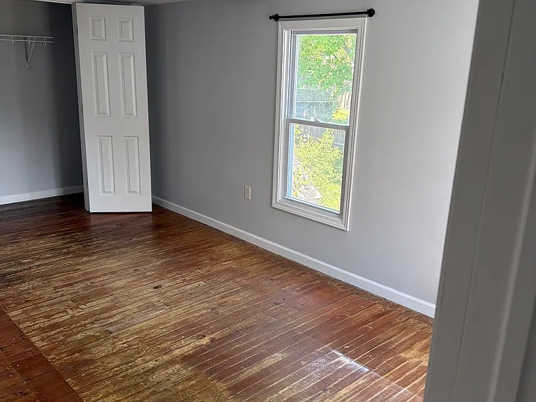 183 W Seneca St — Photo 3