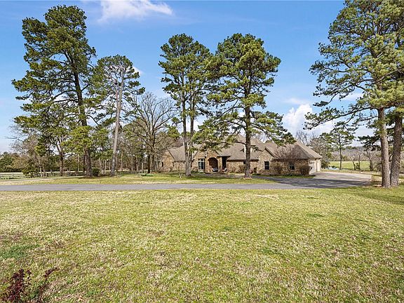 5th image of 200 Abbott Ln