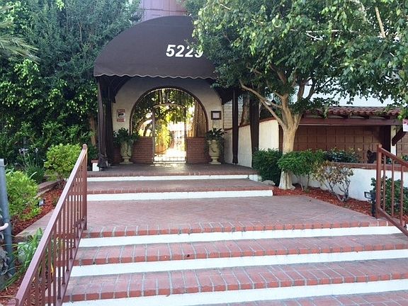 2nd image of 5229 Balboa Blvd Unit 1