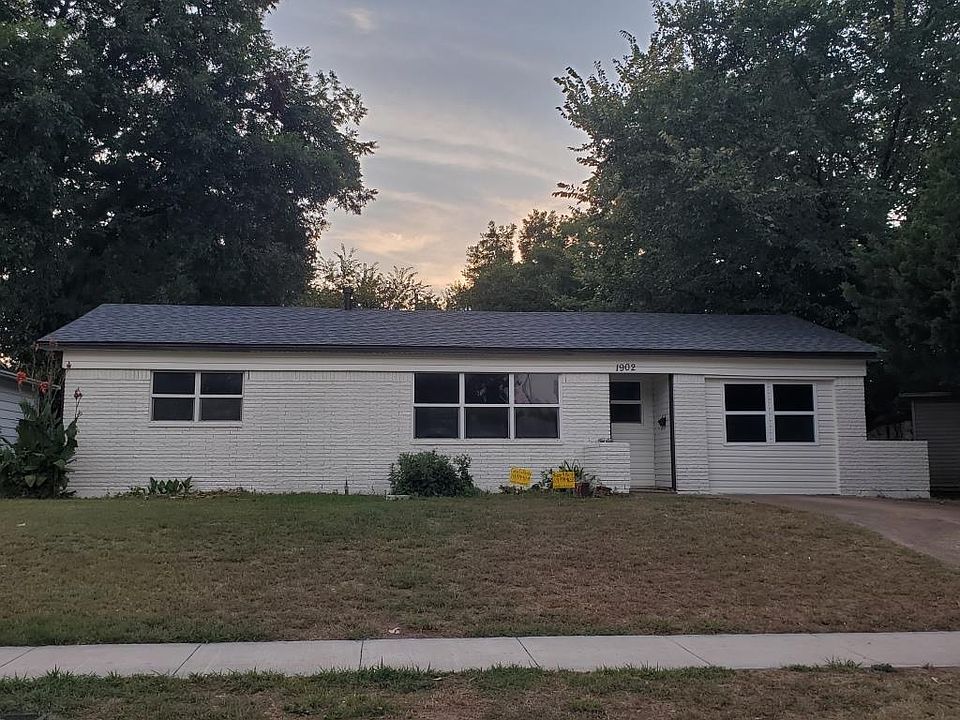 1st image of 1902 Southridge Dr