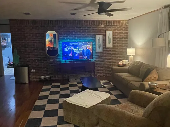 10630 Road 573, Philadelphia, MS 39350