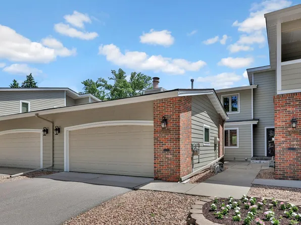 8286 Kingslee Rd, Bloomington, MN 55438