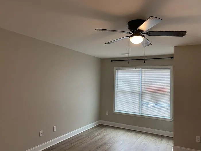 3 bed, 2.5 bath, 1280 sqft, $1,400 — Photo 4