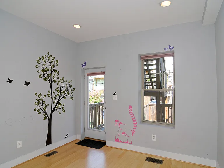 1211 Harvard St NW #1 — Photo 9