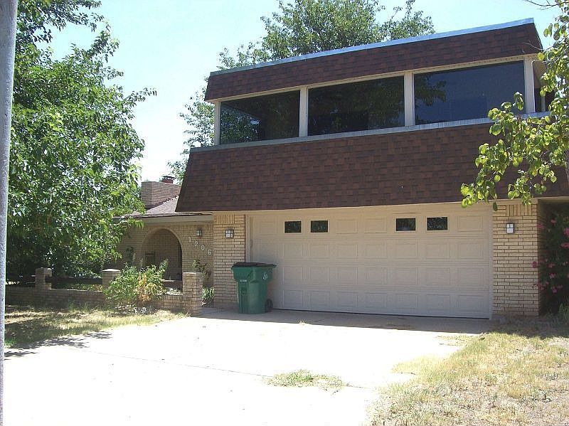 1st image of 1206 Sycamore Dr