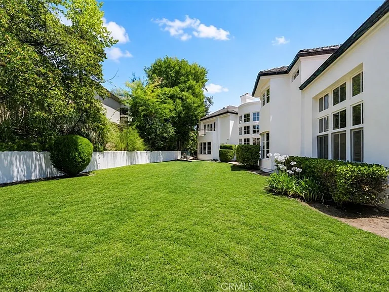 3907 Peartree Pl — Photo 38
