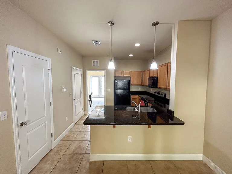 2942 SW 35th Pl #32 — Photo 4