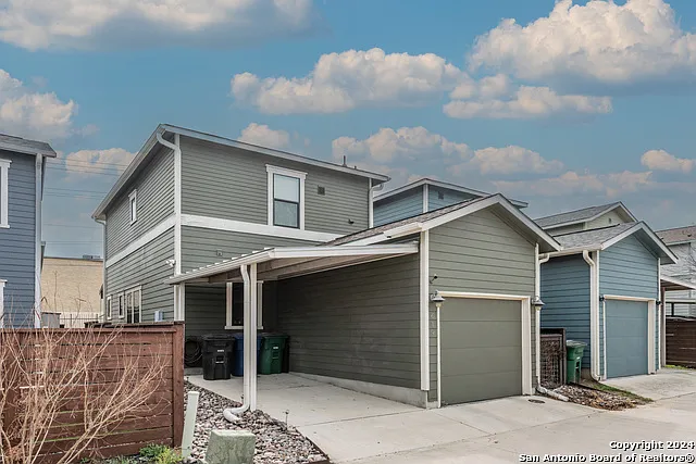 2 bed, 2.5 bath, 1318 sqft, $2,500 — Photo 1