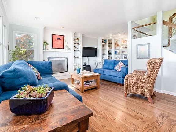 3rd image of 710 Escalona Dr