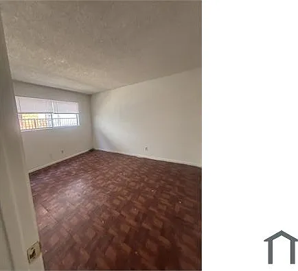 3 bed, 1100 sqft, $3,600 — Photo 4