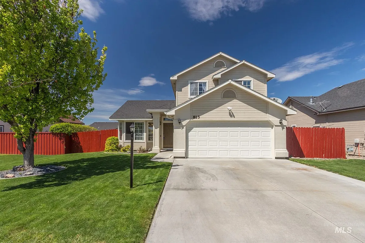 Building Photo - 813 E Ross Ln