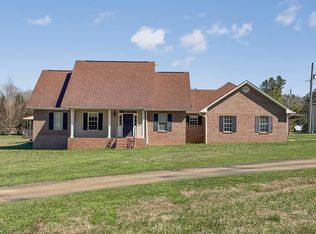 2047 State Highway 98 St, Summit, MS 39666