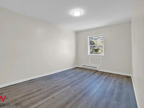 2nd image of 94-27 83rd St #3FLL