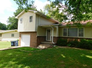 1842 N Belmont St, El Dorado, KS 67042