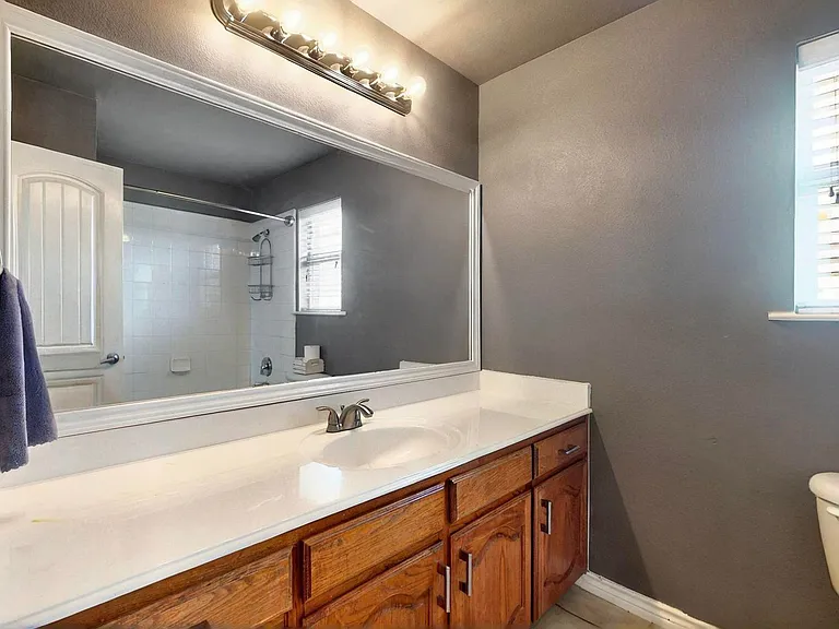 1236 Blue Brook Dr — Photo 33