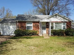 8155 Underhill Dr, Saint Louis, MO 63114