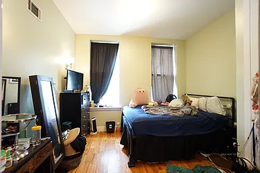 Rented by Rennit Inc.