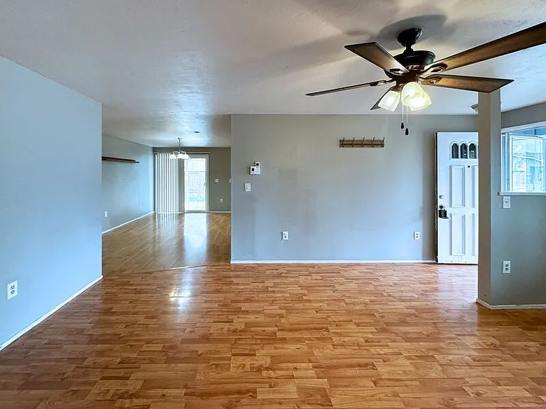 2083 Amirante St — Photo 6