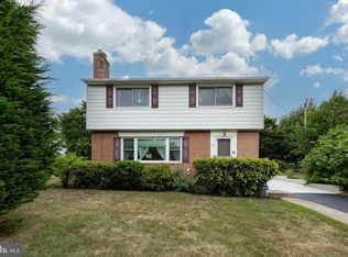 301 Earlington Rd, Havertown, PA 19083