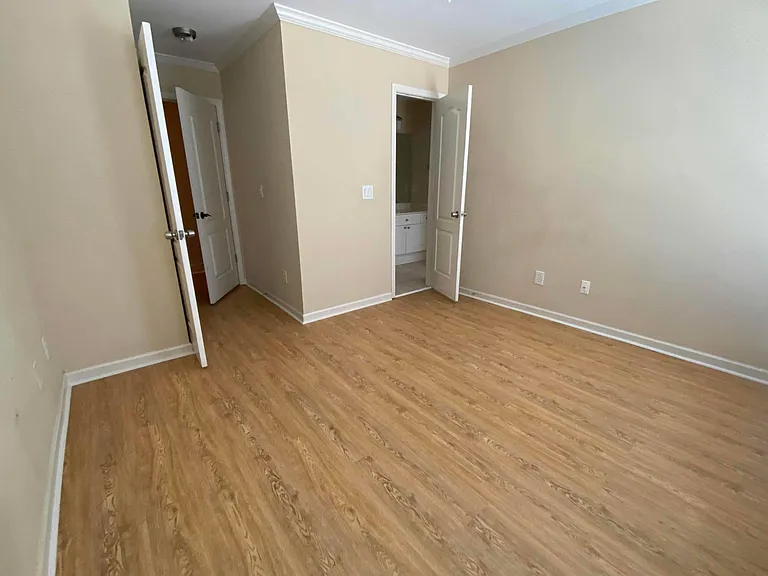 11072 Lorin Way — Photo 16