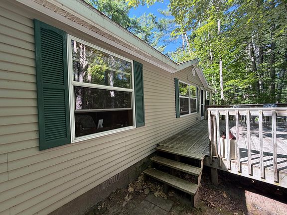 3rd image of 7992 Sturgeon Valley Rd E