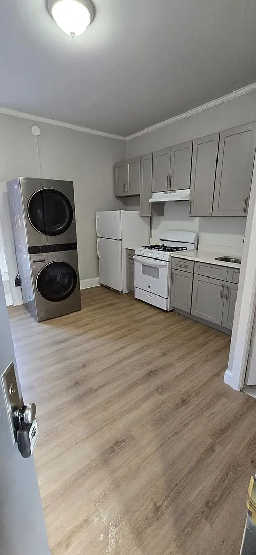460 Main street — Photo 2