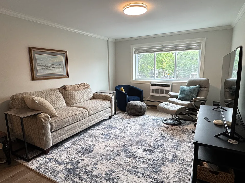 329 Harvard St #24