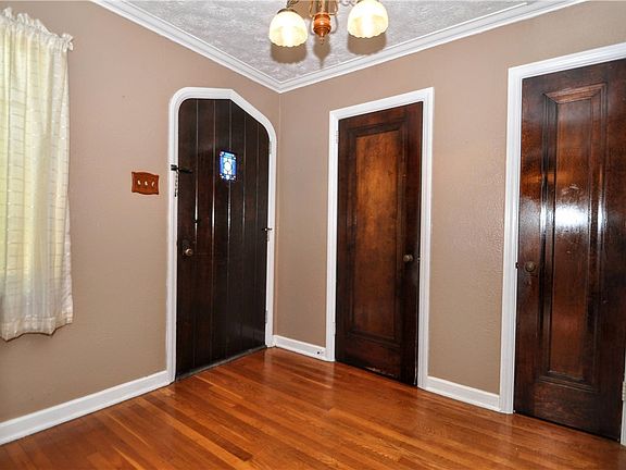 2nd image of 246 Center Ave