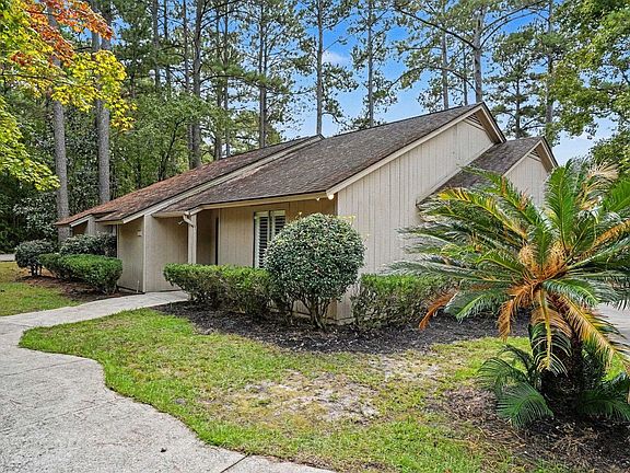 2nd image of 100 Hickory Dr.