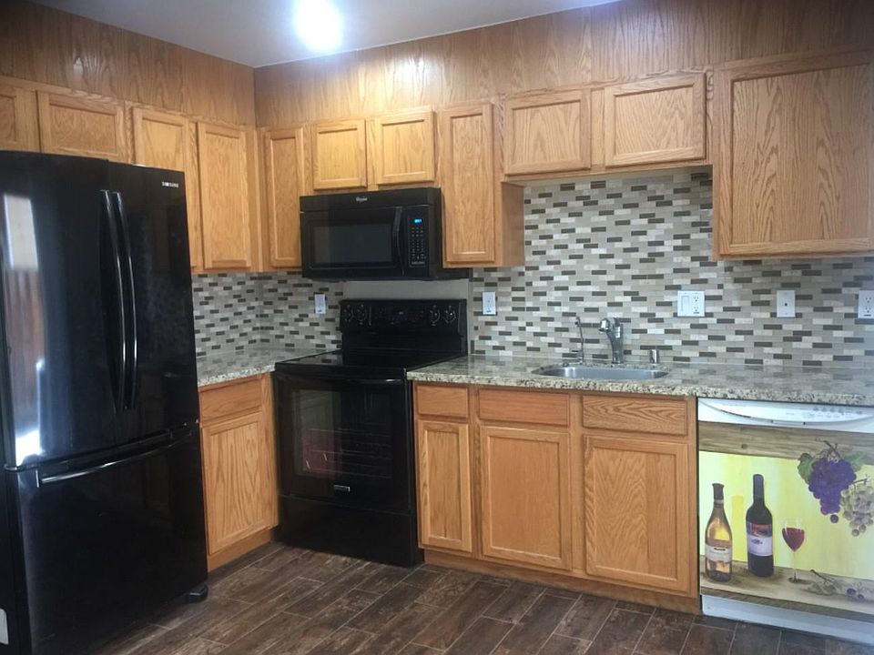 2nd image of 766 Bonita Ave