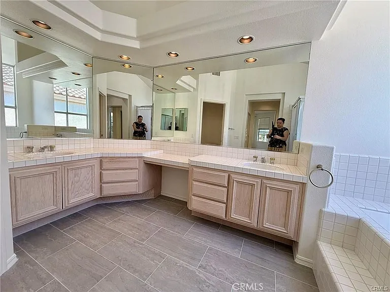 27461 Glenwood Dr — Photo 16