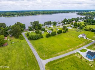 137165-137&165 S Teachs Trace Ln, Bath, NC 27808