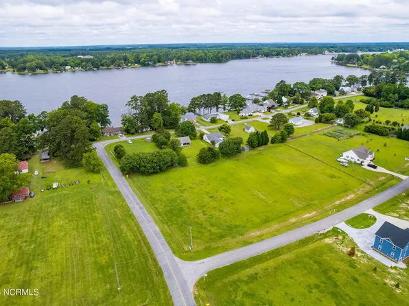 137&165 S Teach'S Trace Lane, Bath, NC 27808