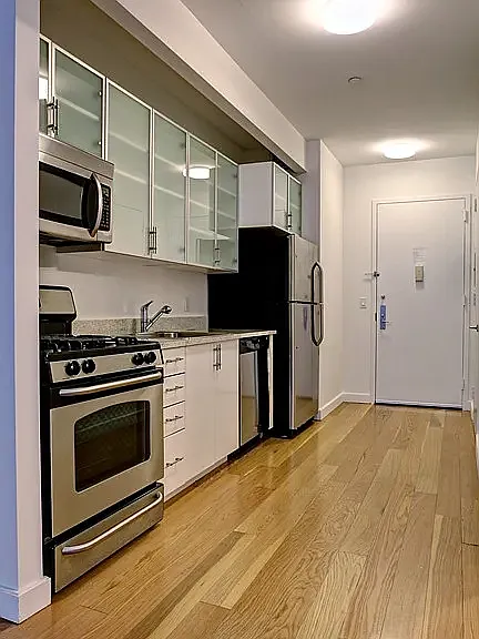 37 Wall St #8F — Photo 1