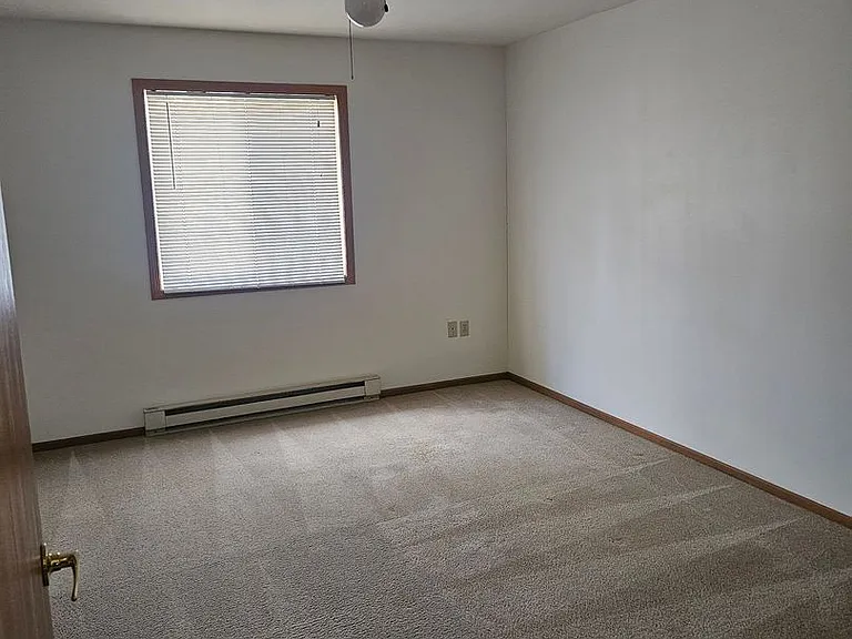 475 Linden Dr #501 — Photo 6