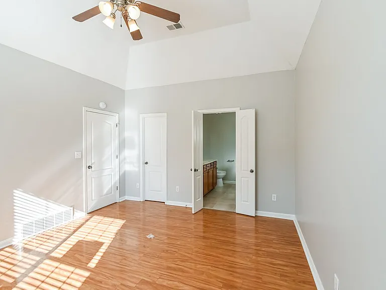 10186 Sorrento Pl — Photo 11