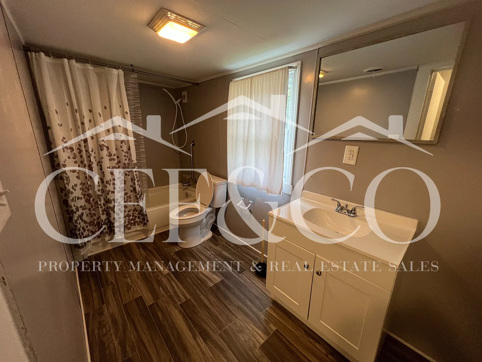 2 bed, 987 sqft, $895 — Photo 1