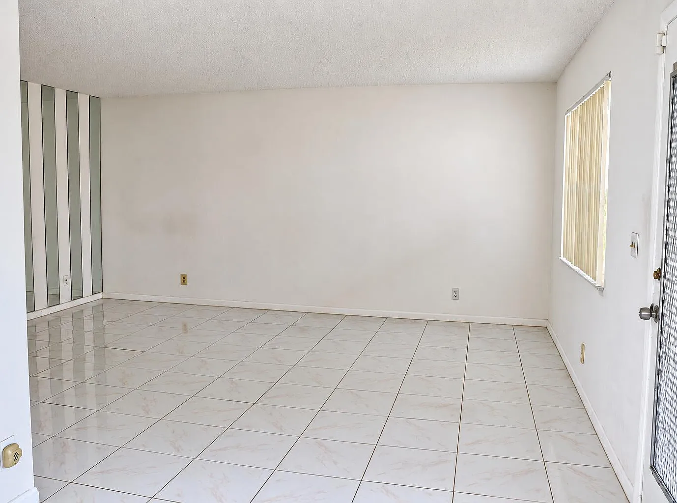 2 bed, 2.0 bath, 907 sqft, $1,700 — Photo 3