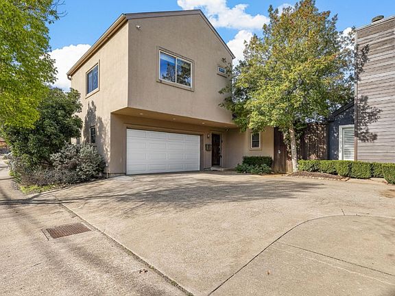 2nd image of 4319 Cabell Dr