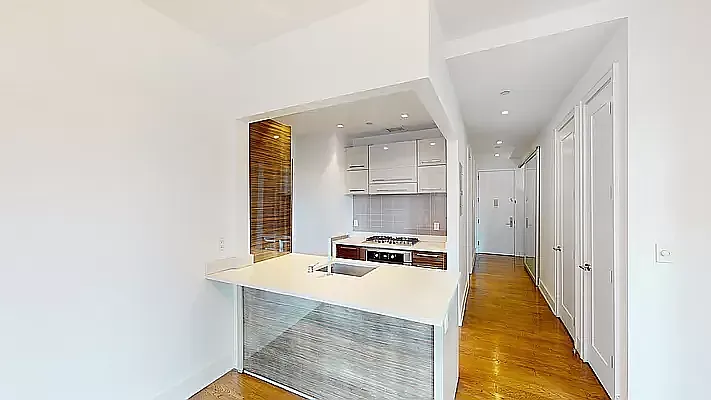 26-26 Jackson Avenue — Photo 4