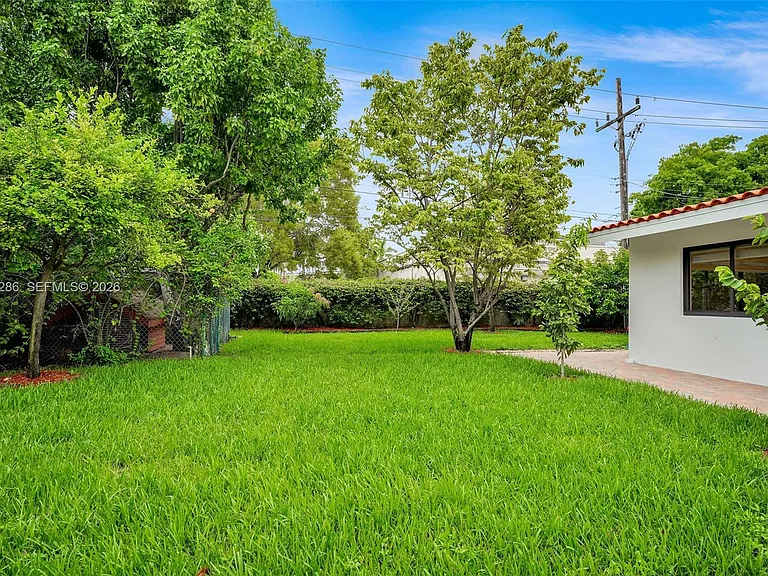 6820 SW 86th Ave — Photo 30