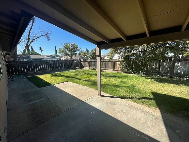3233 Nightingale Dr — Photo 27